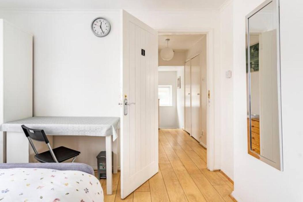 Beaconsfield Serenity: 4-Bedroom Near Luton Airport Luton (Bedfordshire) Exterior photo