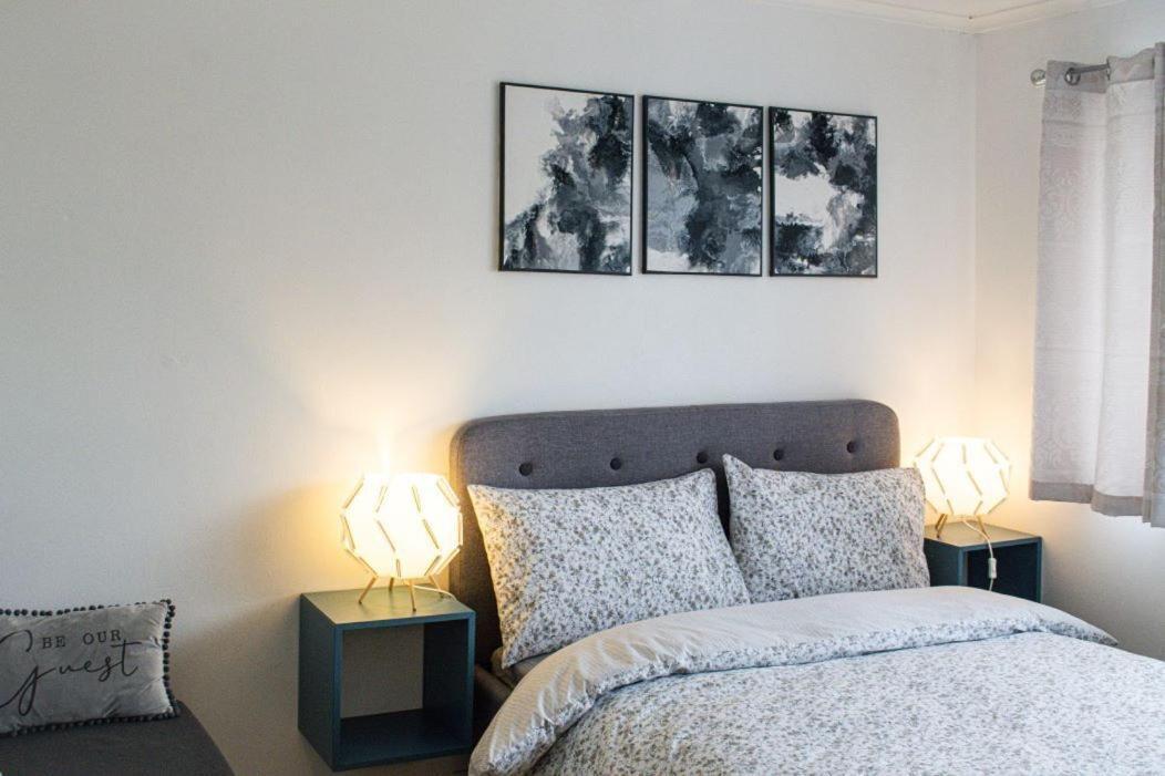 Beaconsfield Serenity: 4-Bedroom Near Luton Airport Luton (Bedfordshire) Exterior photo